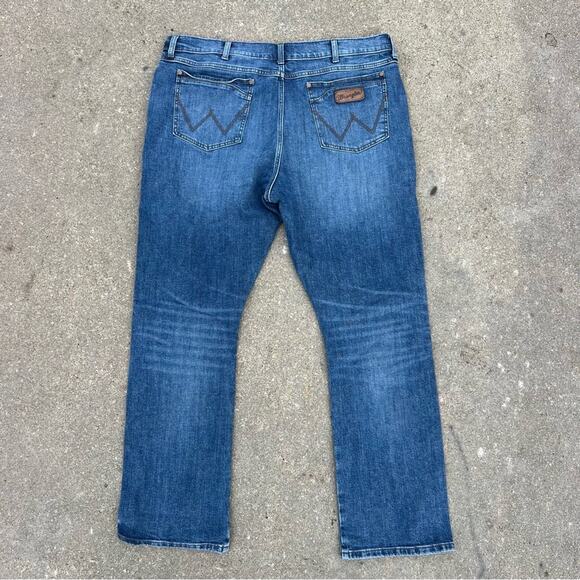 Wrangler 40x34 Retro Slim Boot Blue Denim Jeans 77MWZIR - Picture 3 of 5